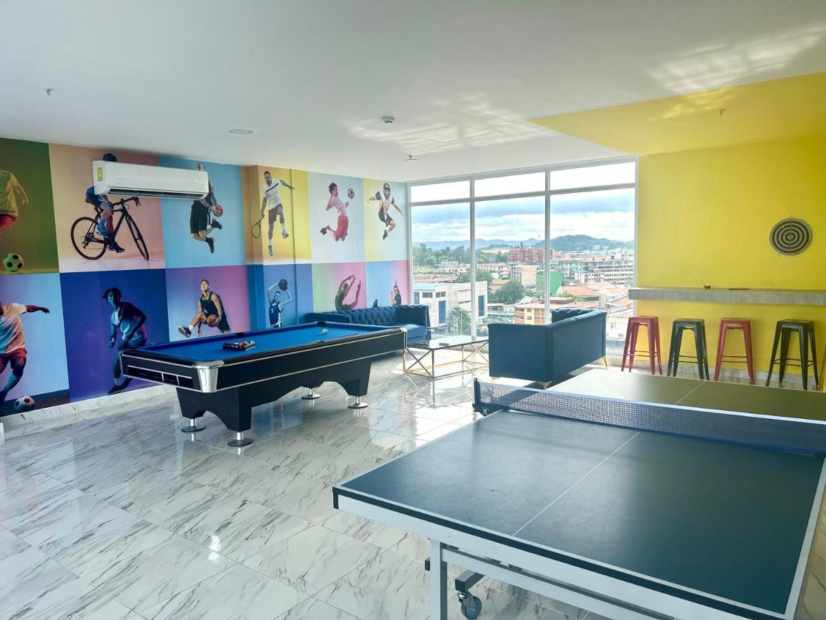 Moderno En Avenida Balboa Apartamento