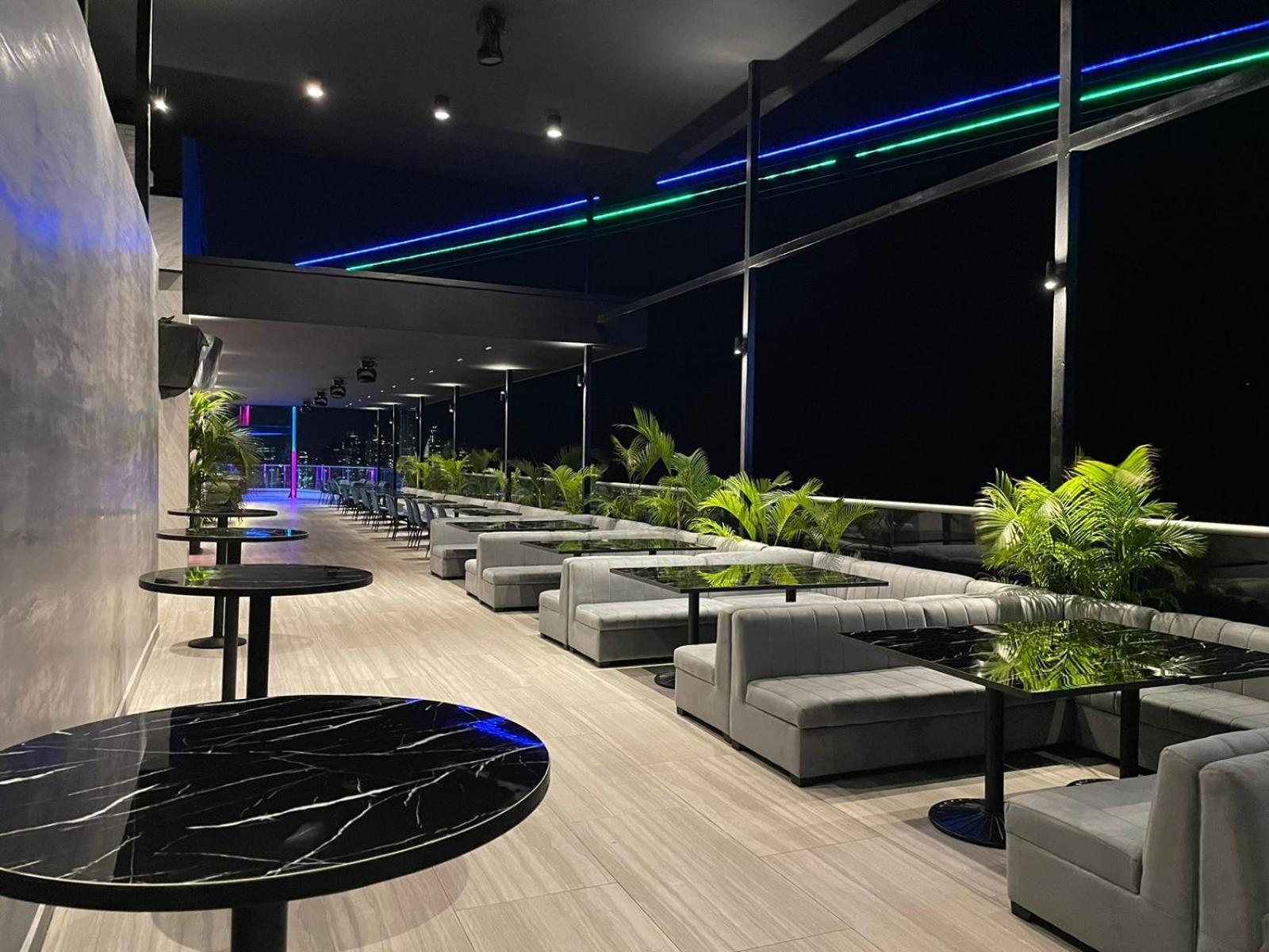 Apartamento Moderno En Avenida Balboa *