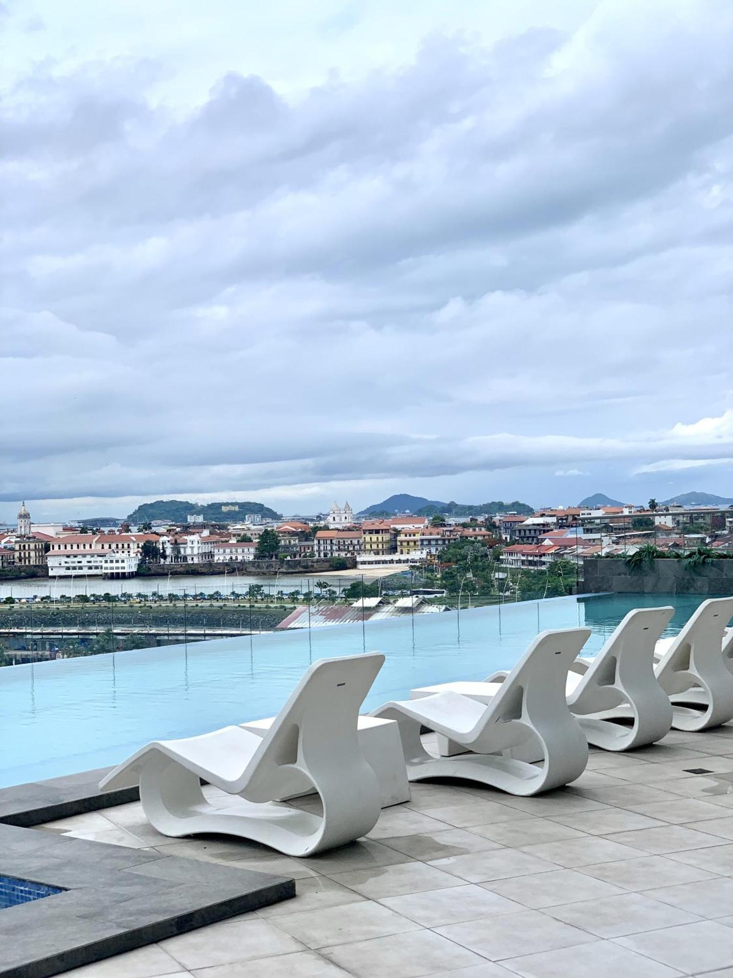 Moderno En Avenida Balboa Apartamento *